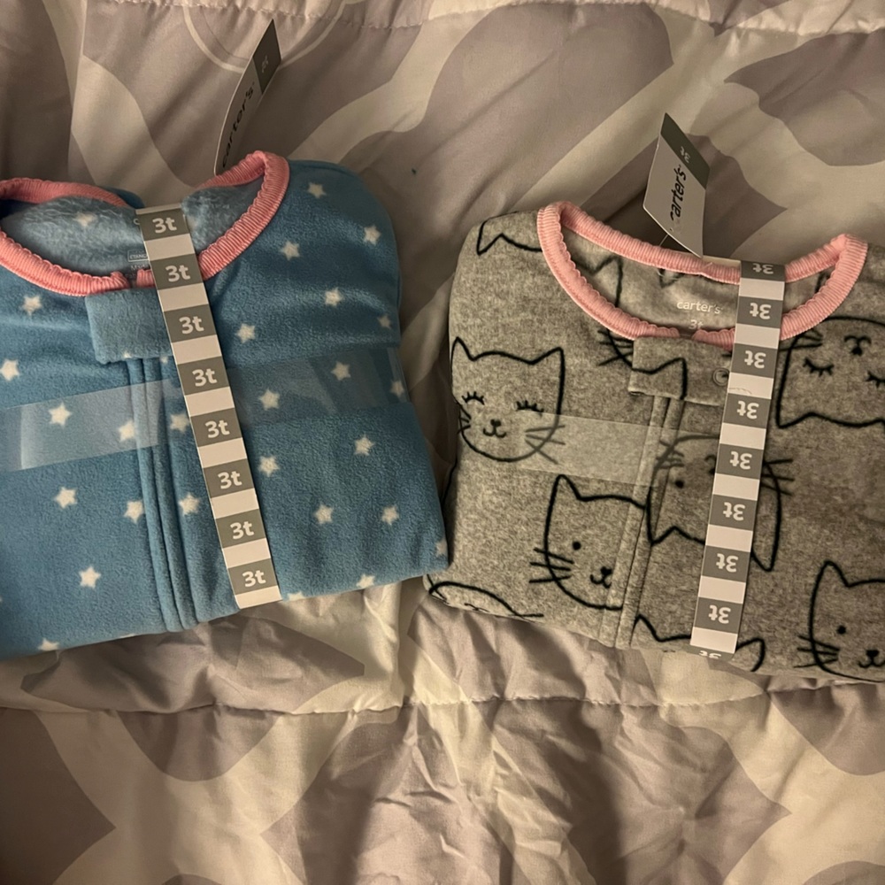 NWT FLEECE FEETIE PJS